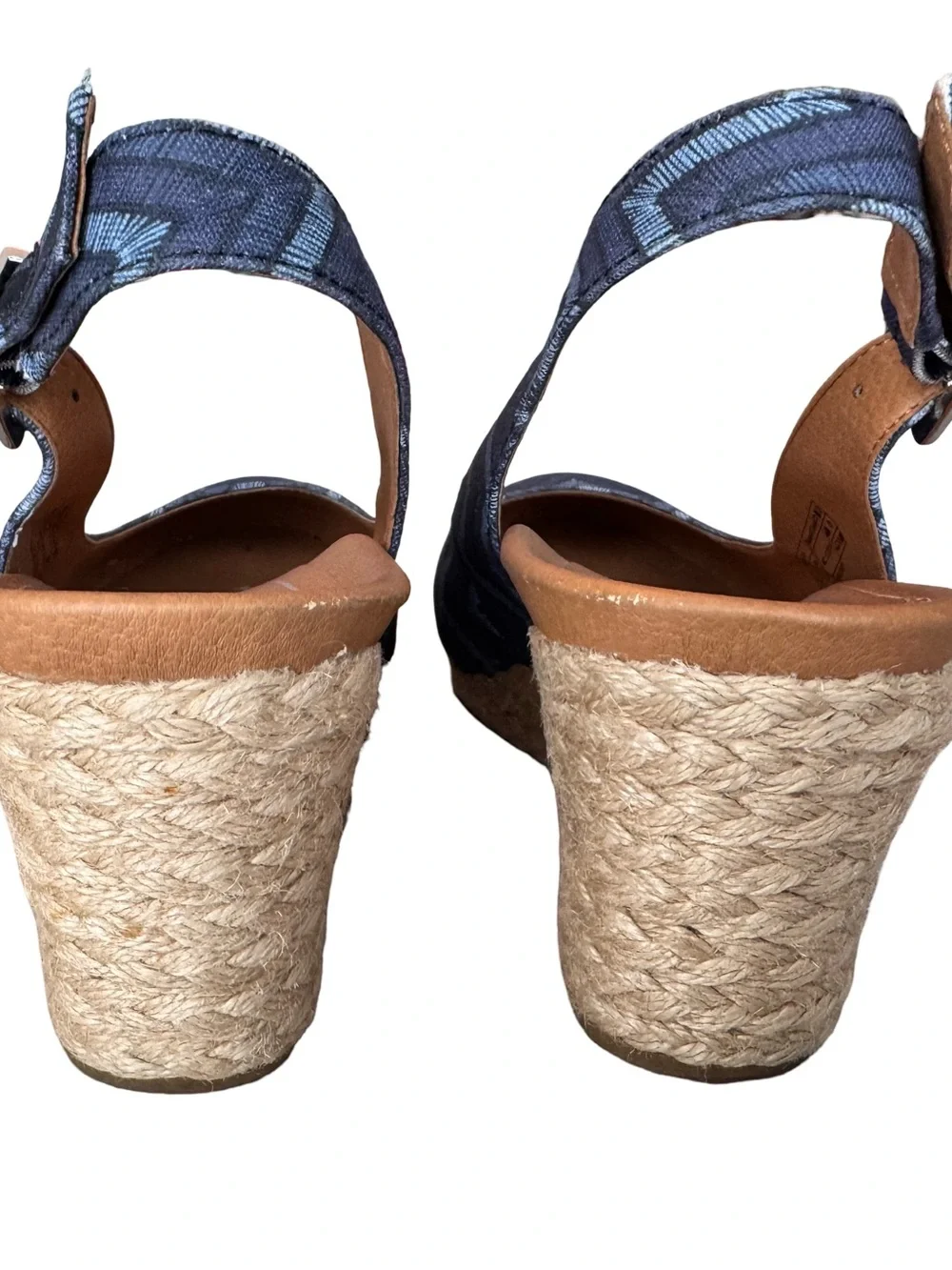 Vionic Coralina Slingback Espadrille Wedge Sandals Navy Blue Chevron Size 9 EUC